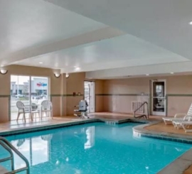 Comfort Suites Pool