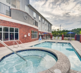 Holiday Inn Exterior Pool Copy